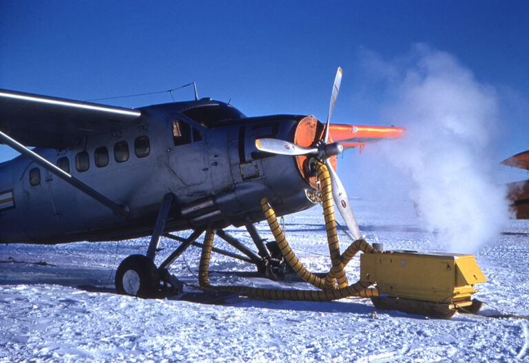 Century Design Tisue 3 Warming Engine Before Flight